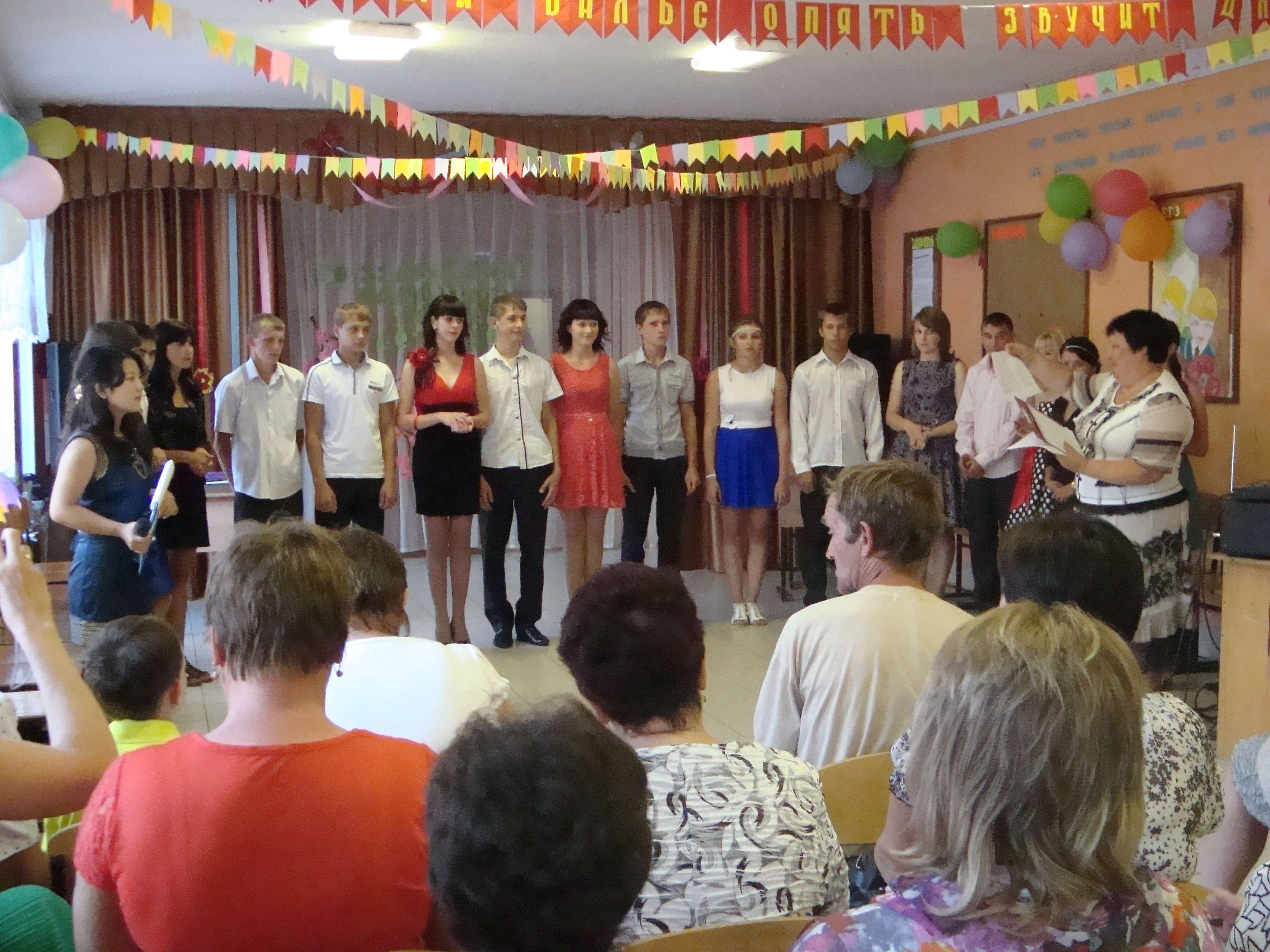 Поздравления с Новым годом подруге 2019. Прикольные поздравления подруге с Новым годом в стихах (новые) Поздравления с Новым годом подруге 2019. Прикольные поздравления подруге с Новым годом в стихах (новые)